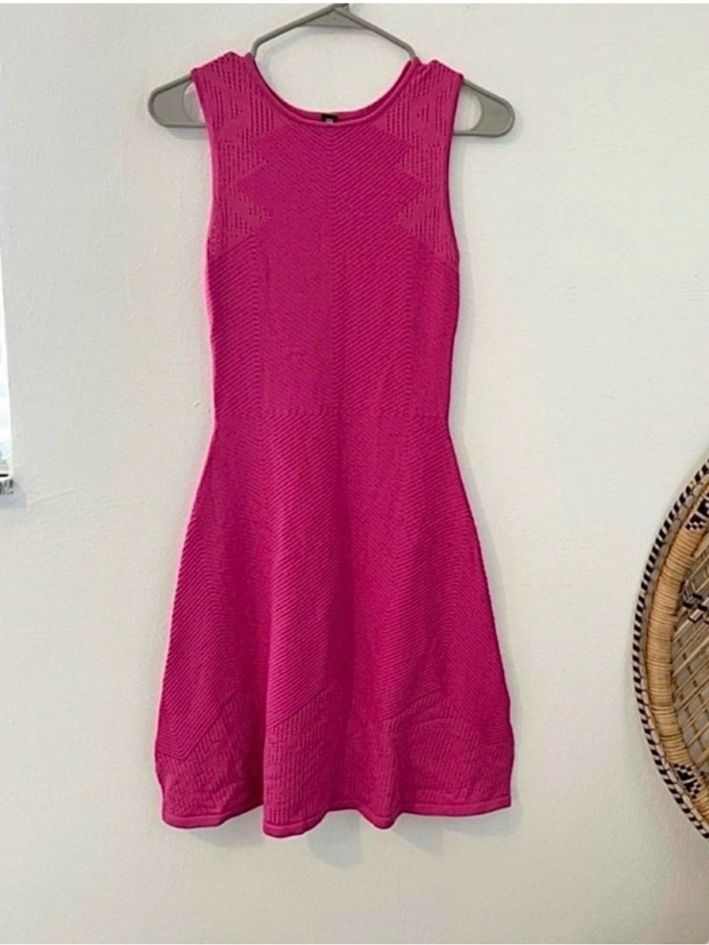 yoana baraschi hot pink stretchy fitted geometric fit and flare dress Size XS